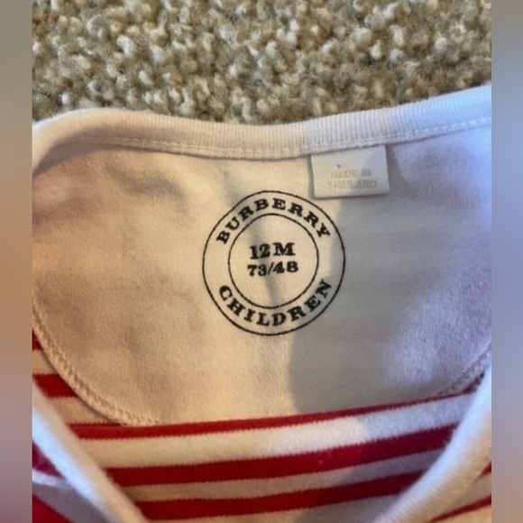 🖤BURBERRY BABY RED/WHT STRIPED ROMPER SIZE 12 MONTHS🖤 - Picture 3 of 7